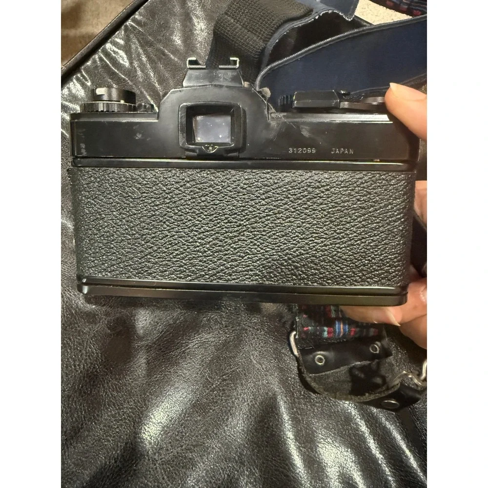 Sears‎ 2000 ES 35mm SLR Film Camera with Auto Sears 55mm f1.4 Lens Japan Black